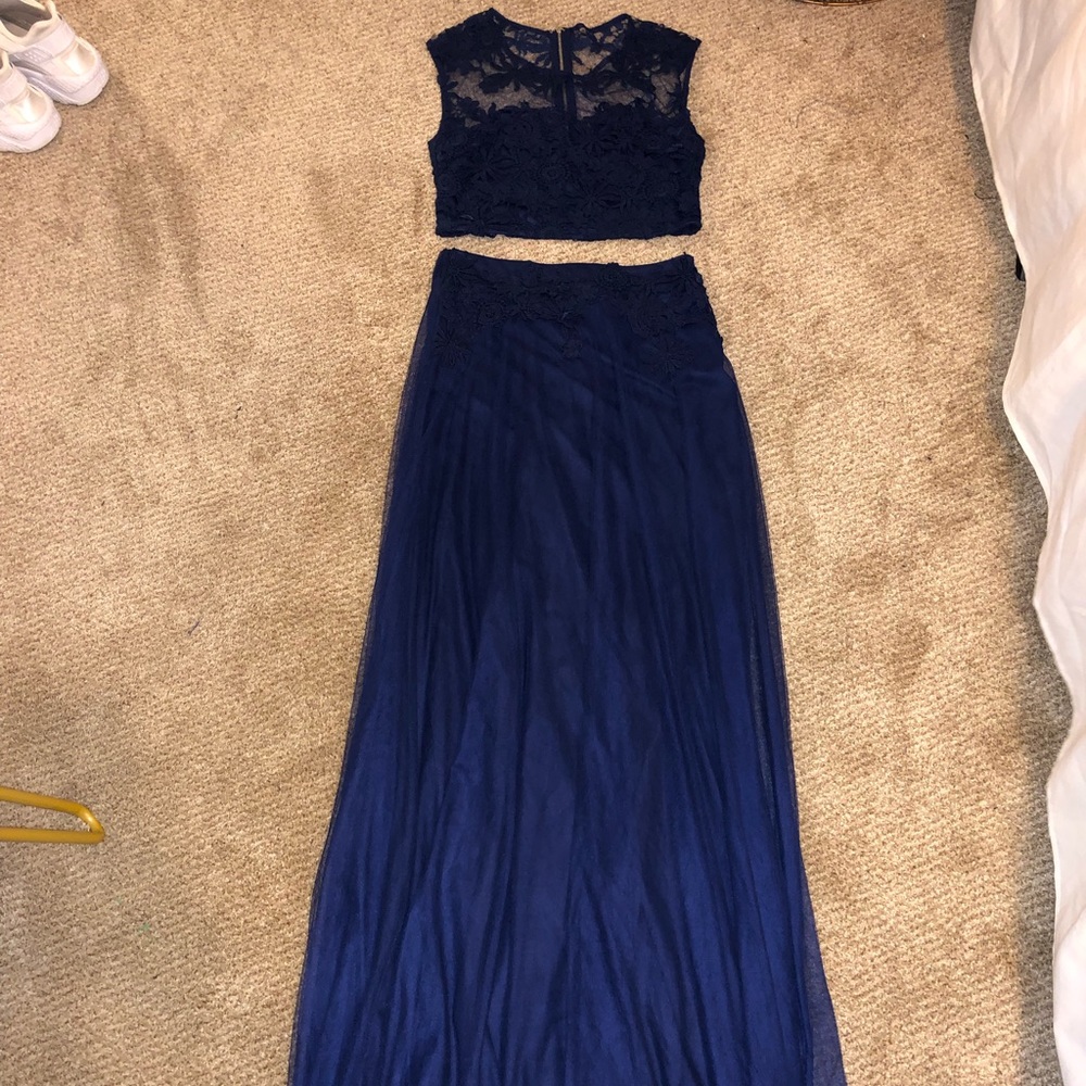 Women’s 2 piece prom dress
